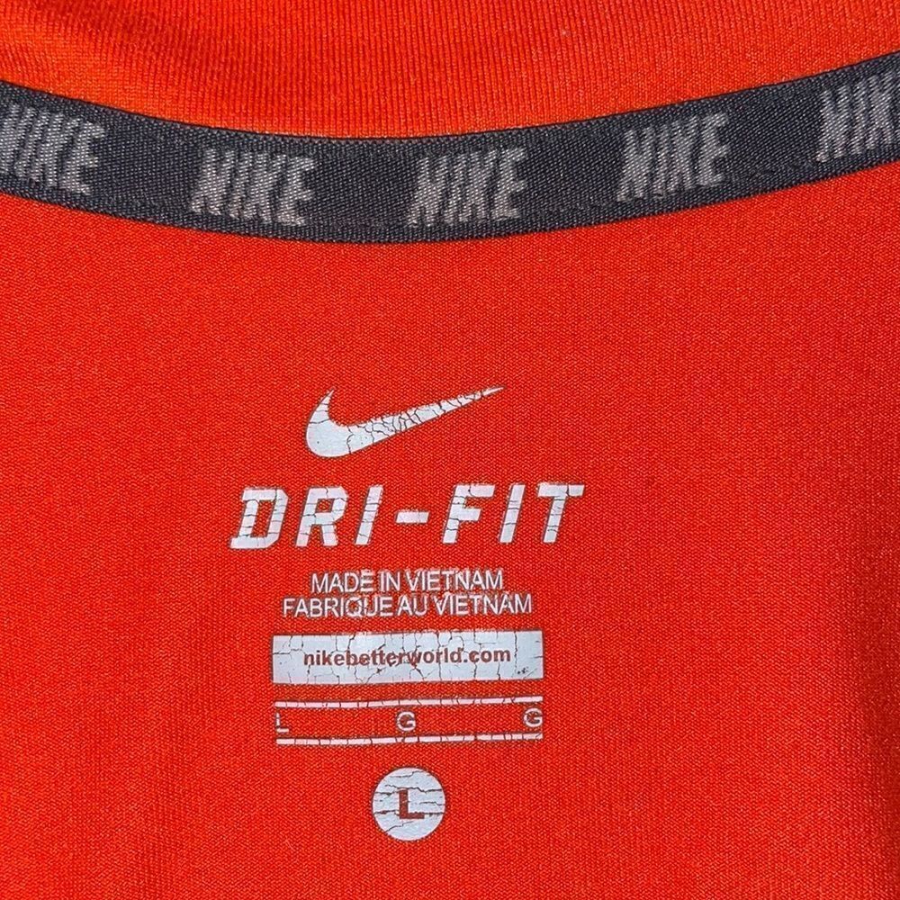 ‎Nike Dri-Fit Sweater, Size Large - Picture 5 of 6
